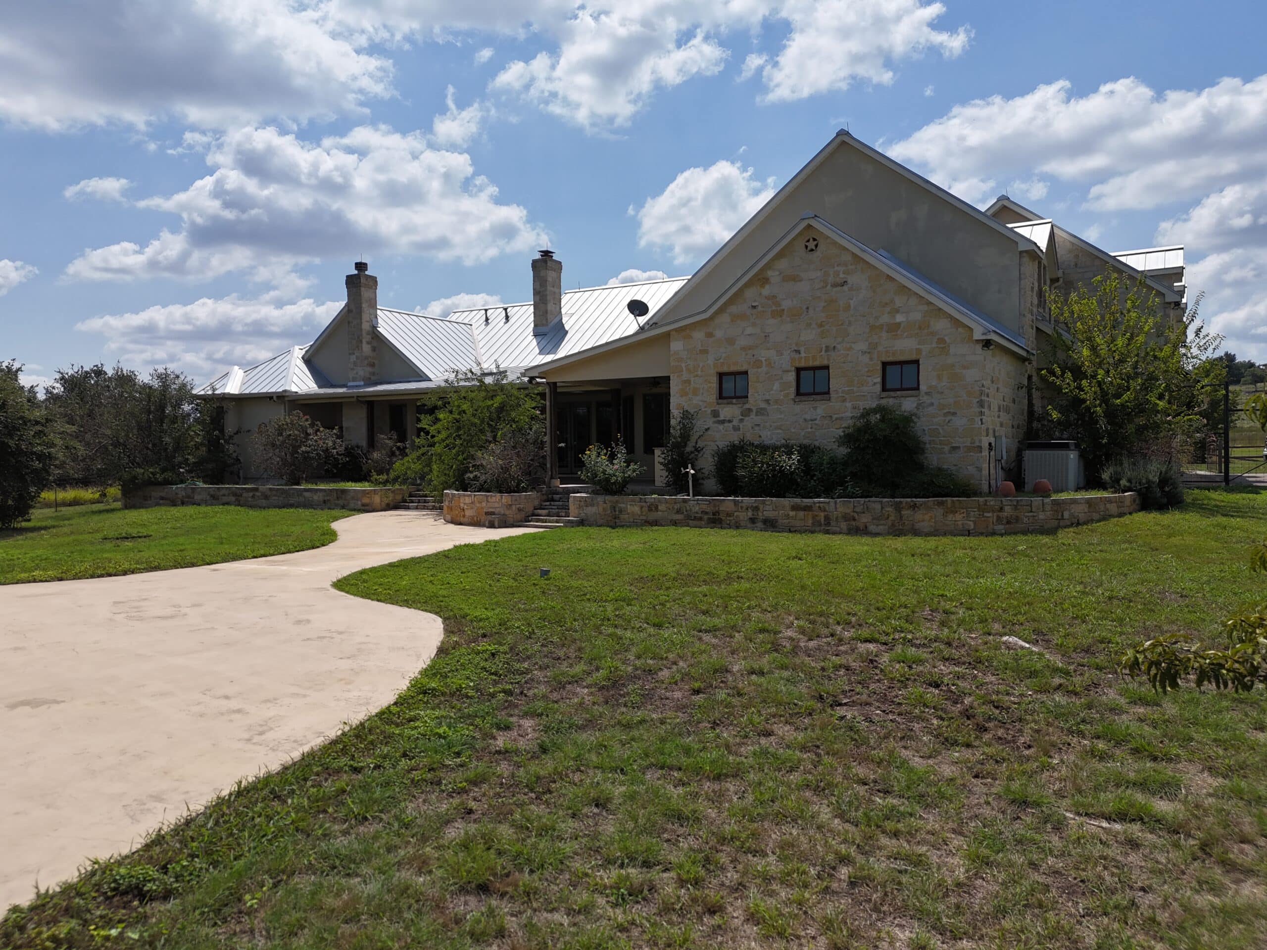 53 Acres Rustic Oak Ranch | Hill Country Ranch for Sale | Dullnig Ranches