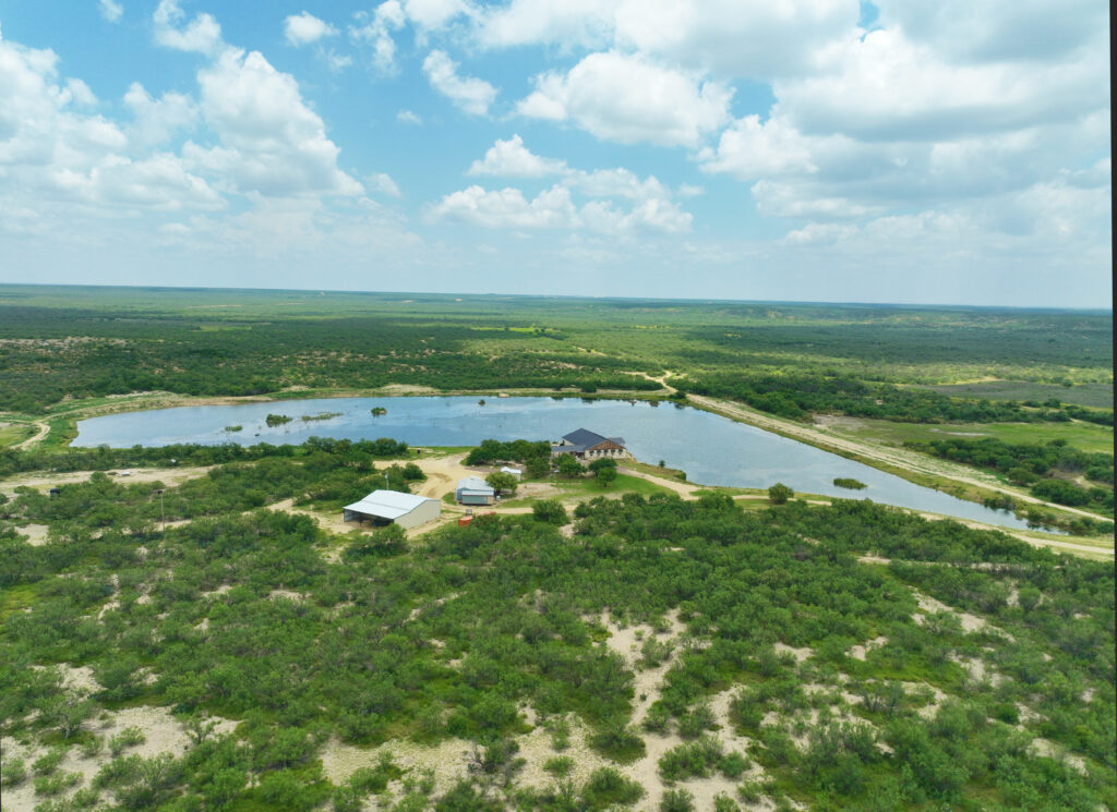 836 Acres Cielo Lake Ranch